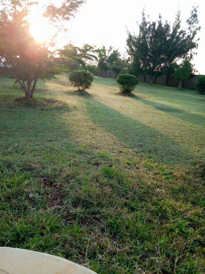 Kisumu Country Club Hotel Exterior photo